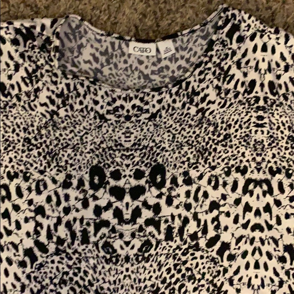 Women’s Top - Picture 2 of 3